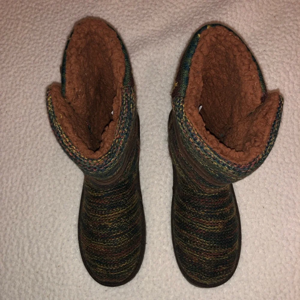 Muk Luks Women's Multicolor Knit Fall/ Winter Boots - Brown Trim